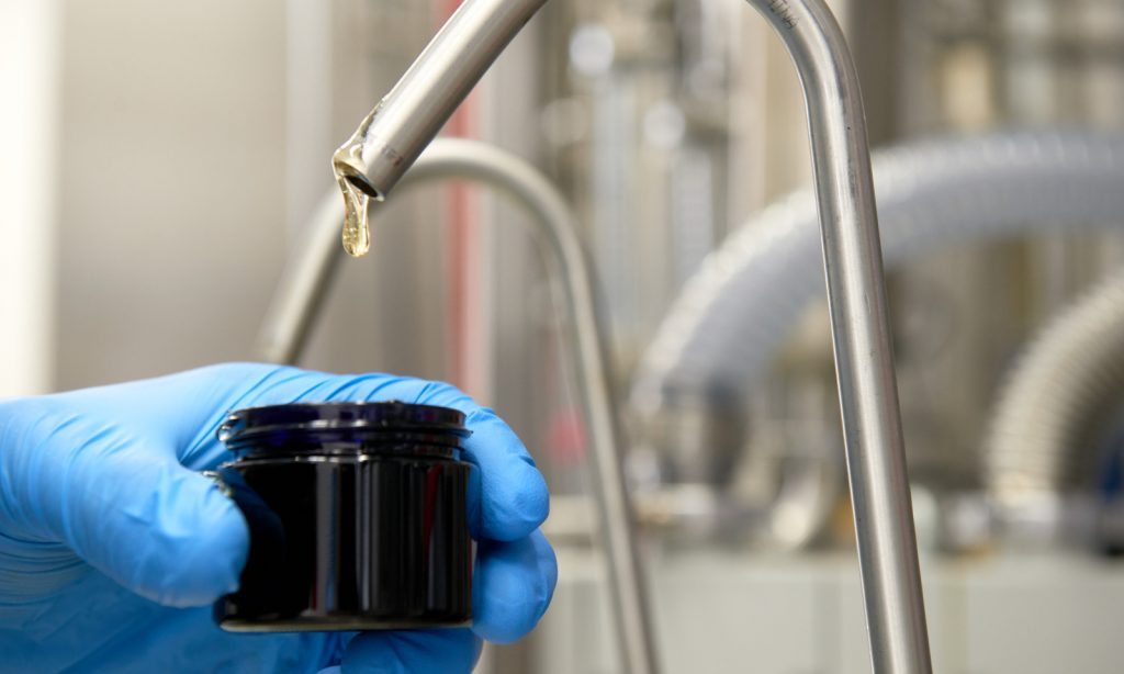 Storing extracted oil